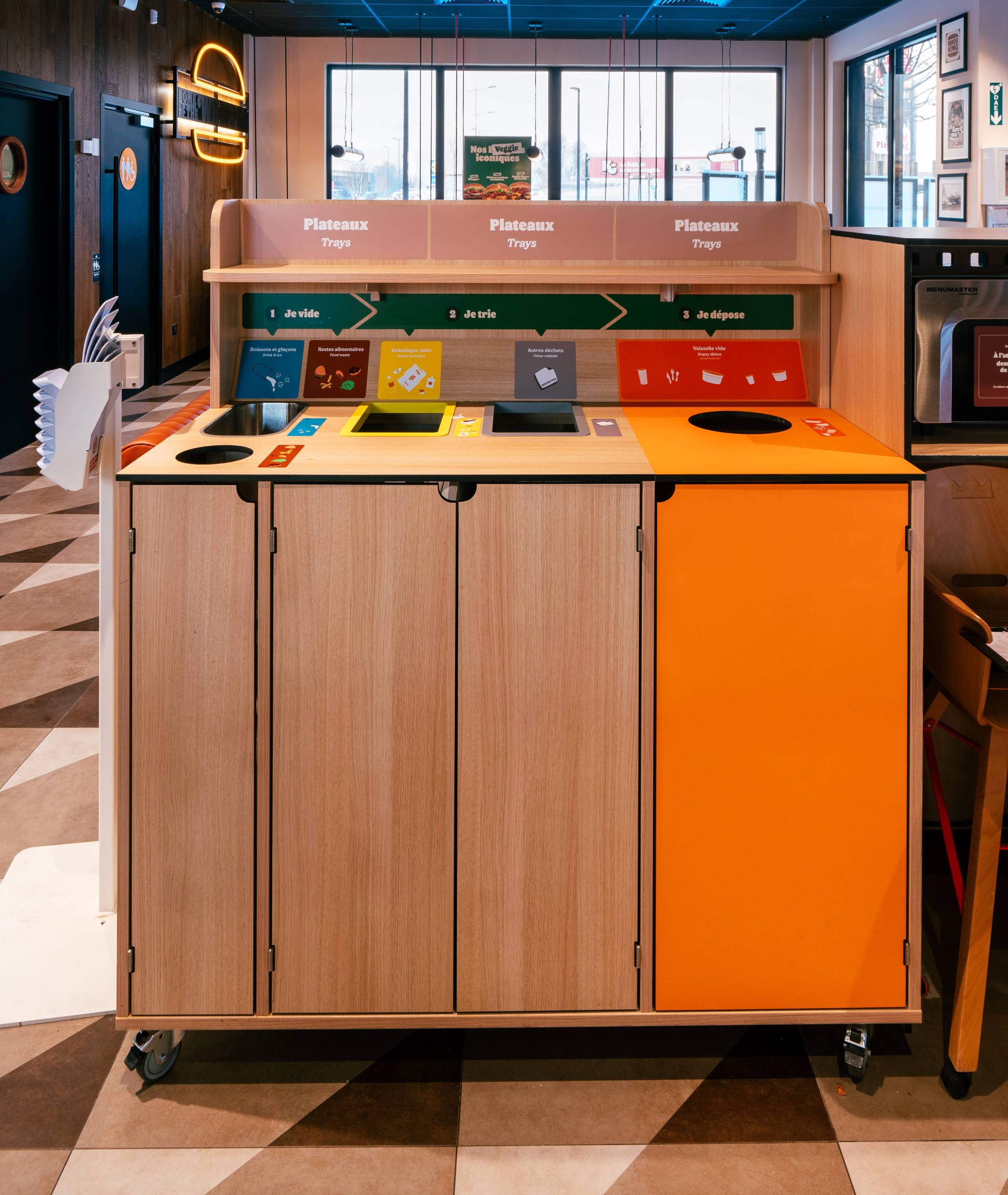 Un petit dunk dans la poubelle ?